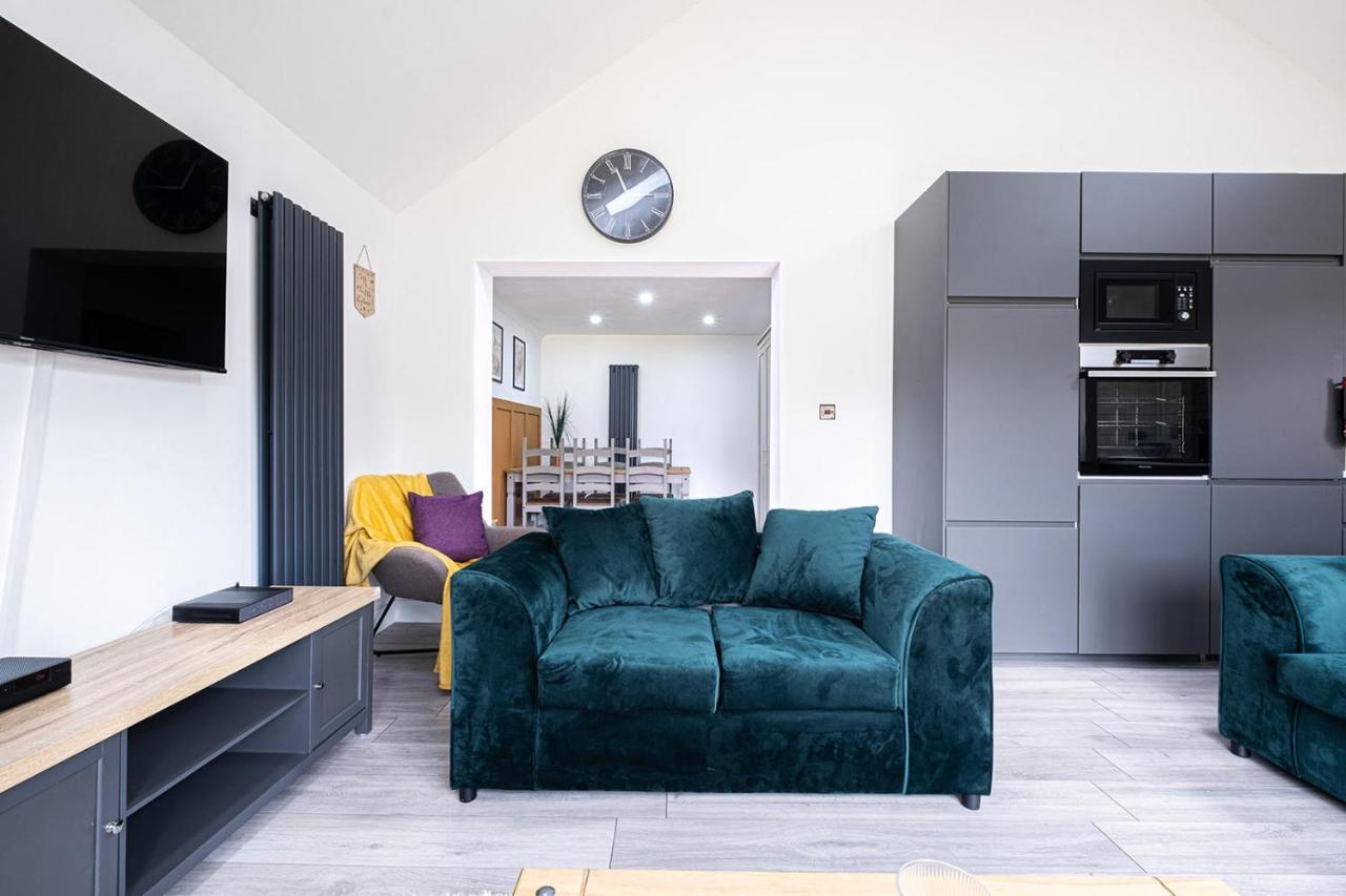 7 Guests - 4 Bedroom - Free Wi-Fi - Kettering Extérieur photo